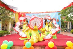 Mua Lang lua lang hoa