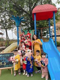 Hưởng ứng tuần lễ áo dài