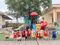 Hưởng ứng tuần lễ áo dài