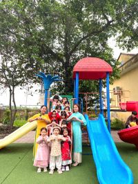 Lớp B1 hưởng ứng tuần lễ áo dài