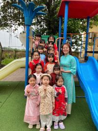 Lớp B1 hưởng ứng tuần lễ áo dài