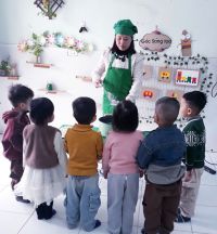 Hoạt động trải nghiệm nặn bánh trôi Tết Hàn Thực của lớp C3