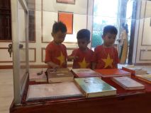 Lớp C3-Hoạt động trải nghiệm thăm nhà lưu niệm Bác