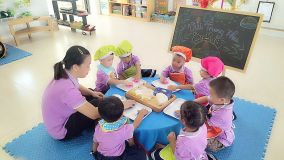Dự án làm bánh dẻo từ khuôn