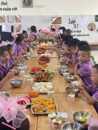 Hoạt động ăn Buffet ngày Trung Thu