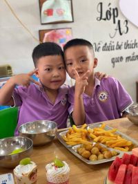 Hoạt động ăn Buffet ngày Trung Thu