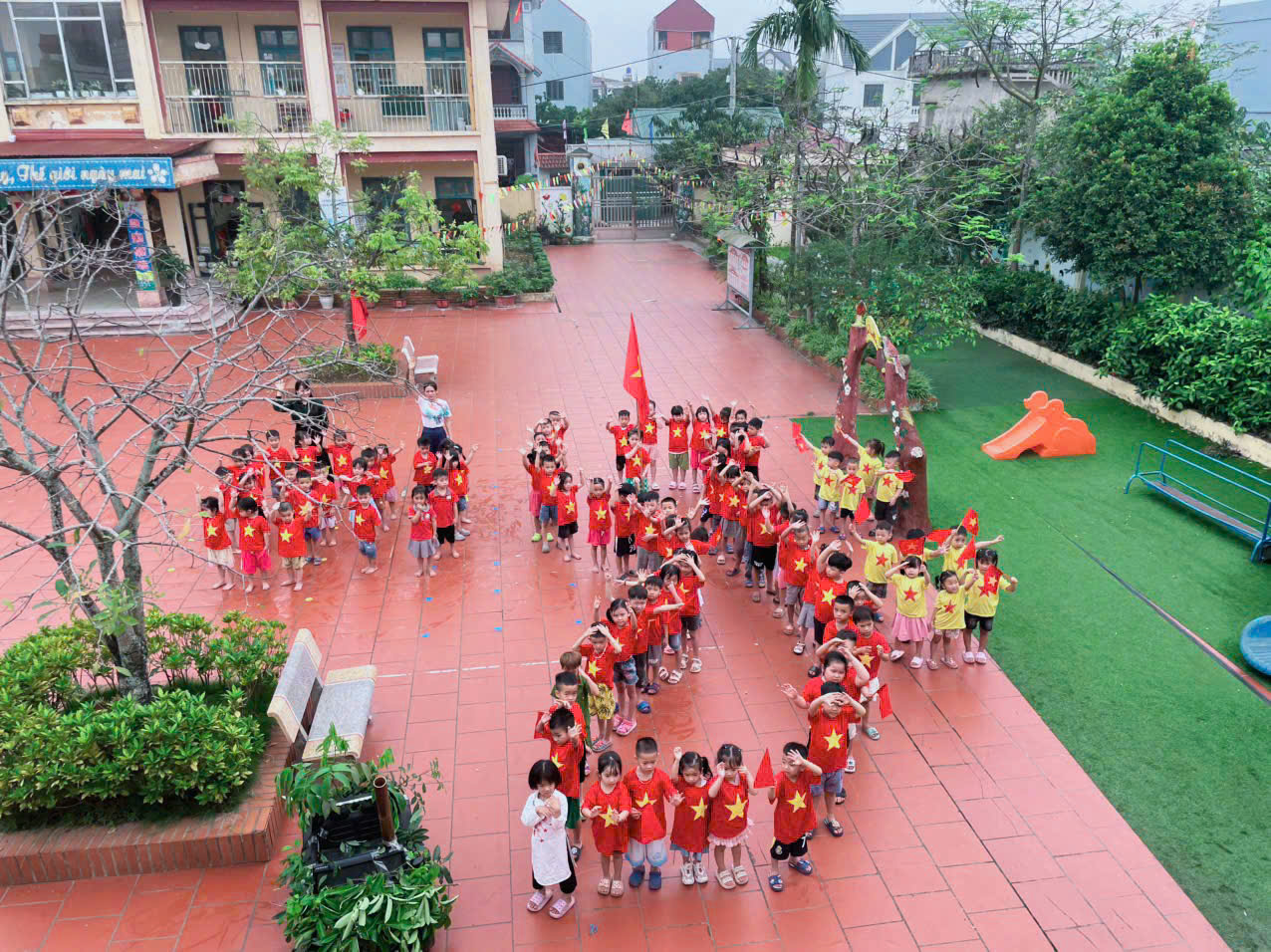 TRƯỜNG MẦM NON XUÂN DƯƠNG HƯỚNG TỚI KỶ NIỆM 50 NĂM GIẢI PHÓNG MIỀN NAM, THỐNG NHẤT ĐẤT NƯỚC