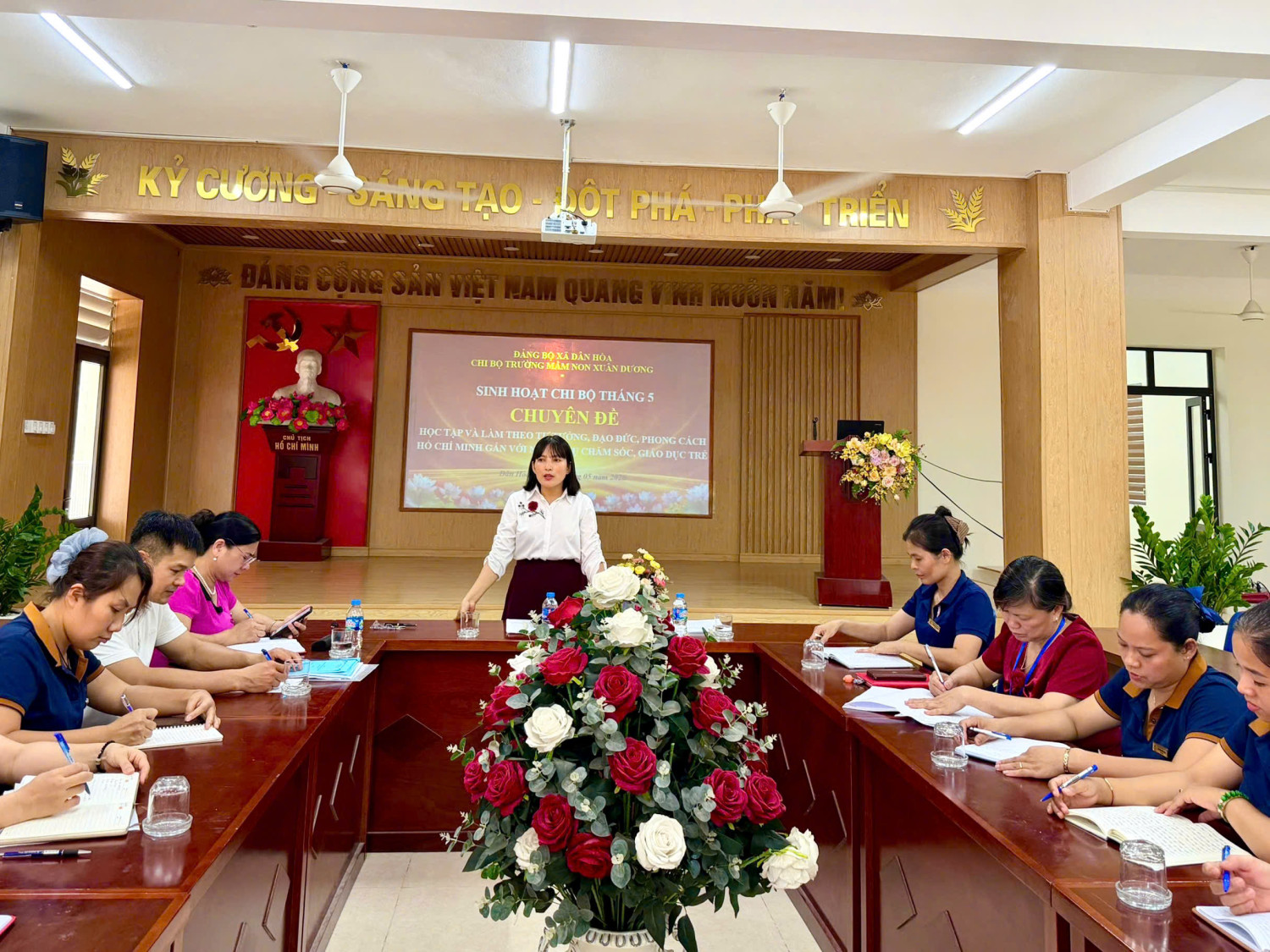 TRƯỜNG MẦM NON XUÂN DƯƠNG TỔ CHỨC SINH HOẠT CHI BỘ CHUYÊN ĐỀ THÁNG 5/2026